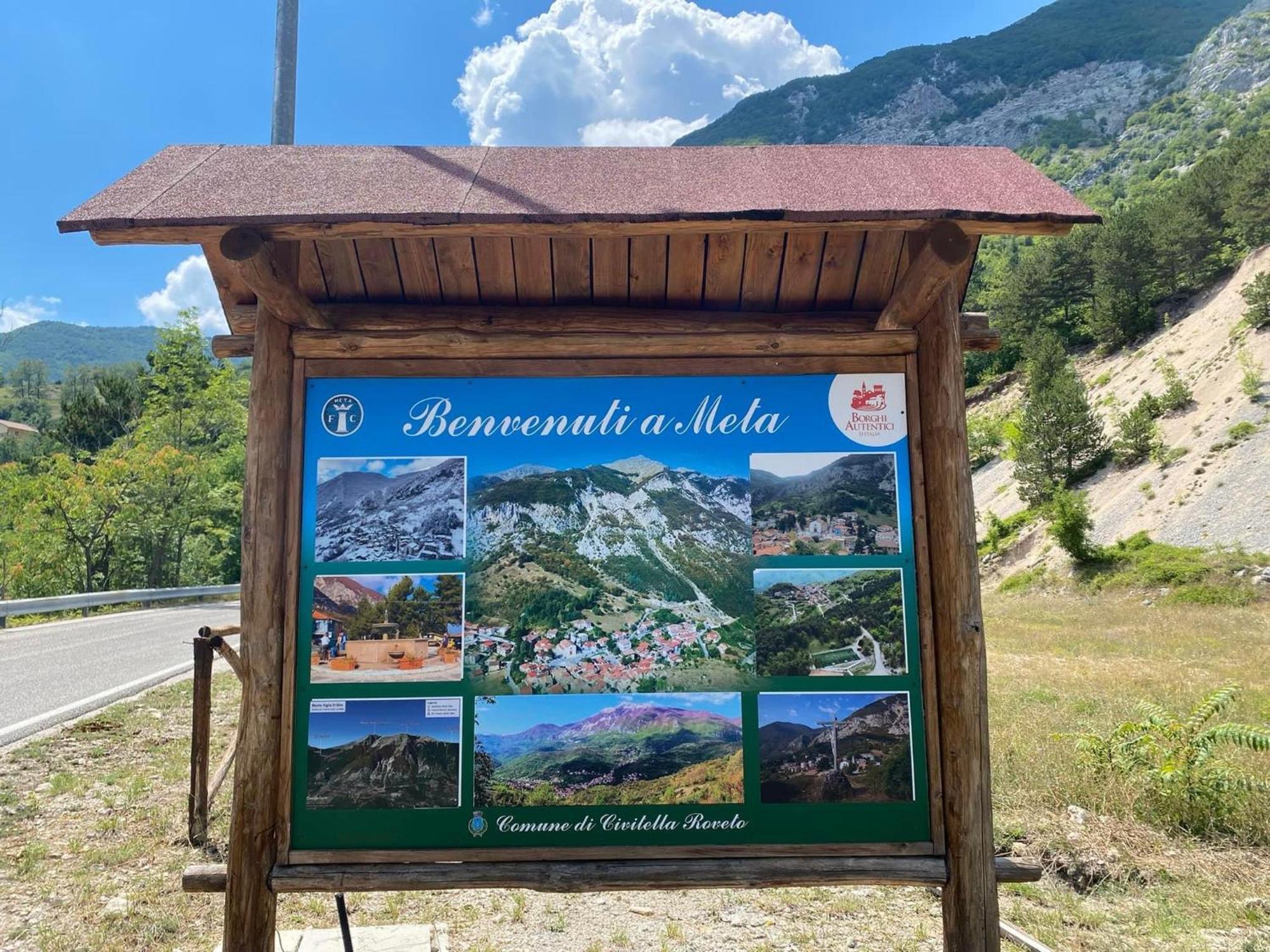 Mariella Vernile Civitella Roveto Esterno foto
